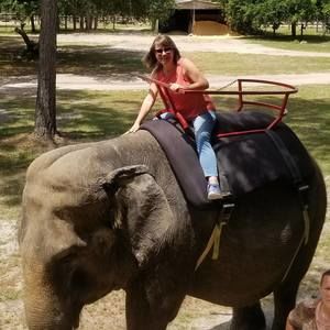 Meet your Posher, Jennifer